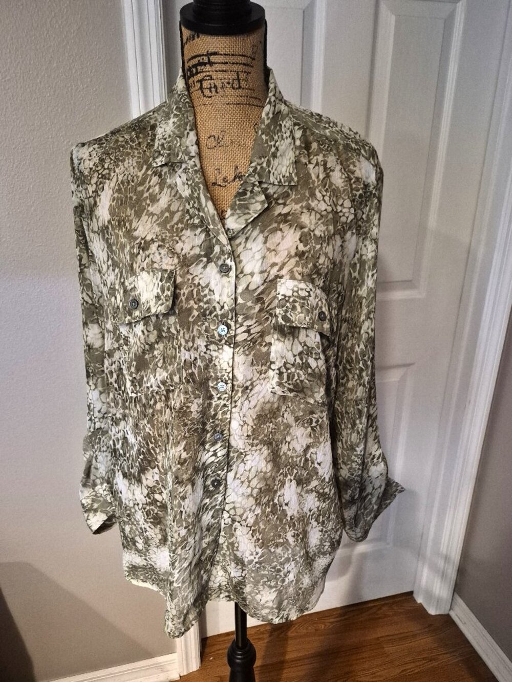 Chico's Green and White Long Sleeve Blouse Size 3